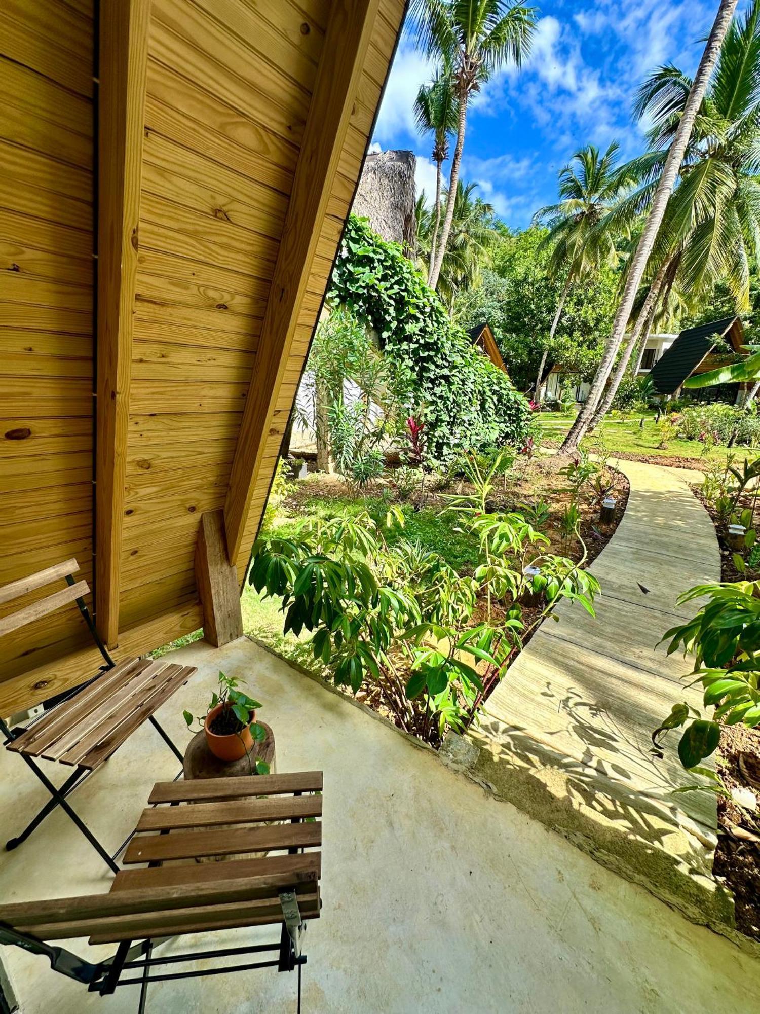 Leisy'S Garden Hostel & Rooms Samaná Exterior foto